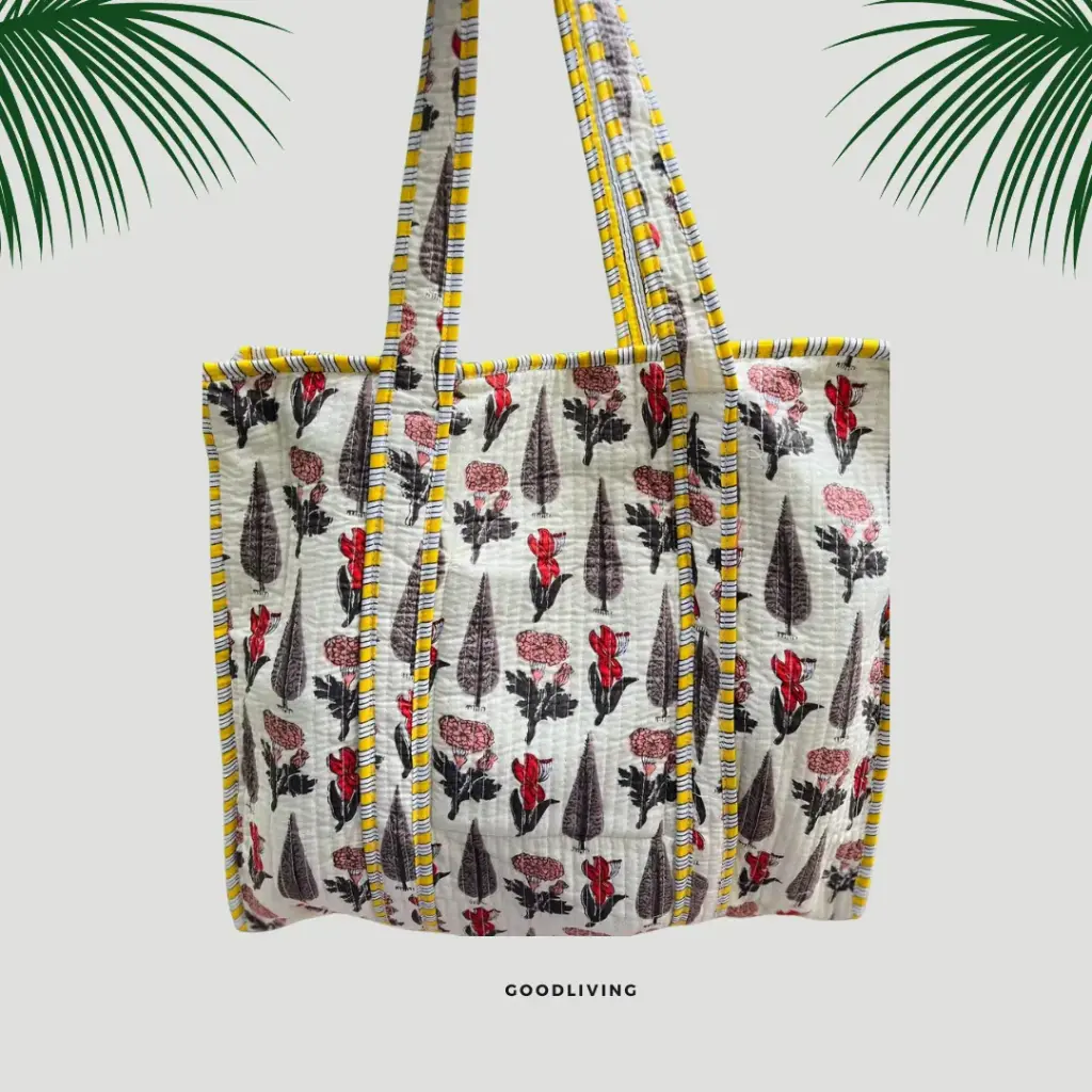 Tote Bags/Beach Bags with Zipper (Comes with a inner pocket and sturdy handles.)
